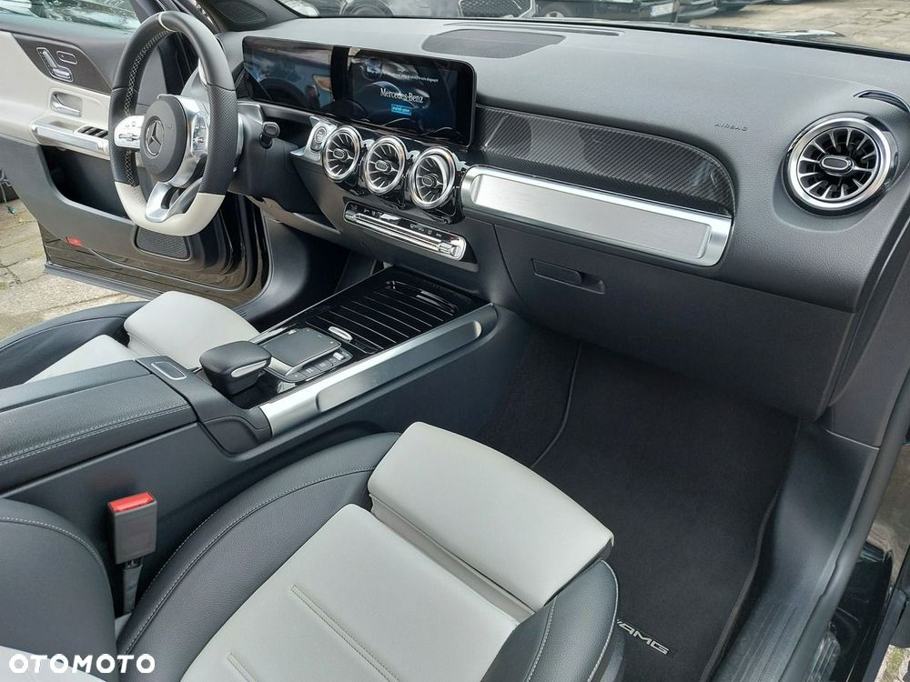 Mercedes-Benz GLB - 9