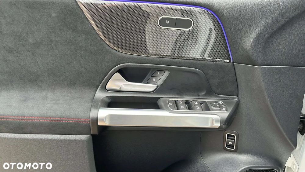 Mercedes-Benz GLB 200 d 4-Matic AMG Line 8G-DCT - 16