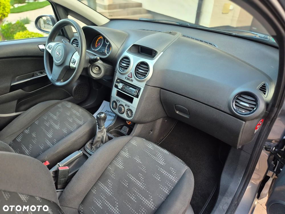 Opel Corsa 1.2 16V Essentia - 23