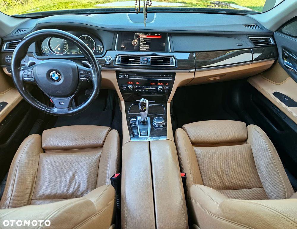 BMW Seria 7 740d - 5