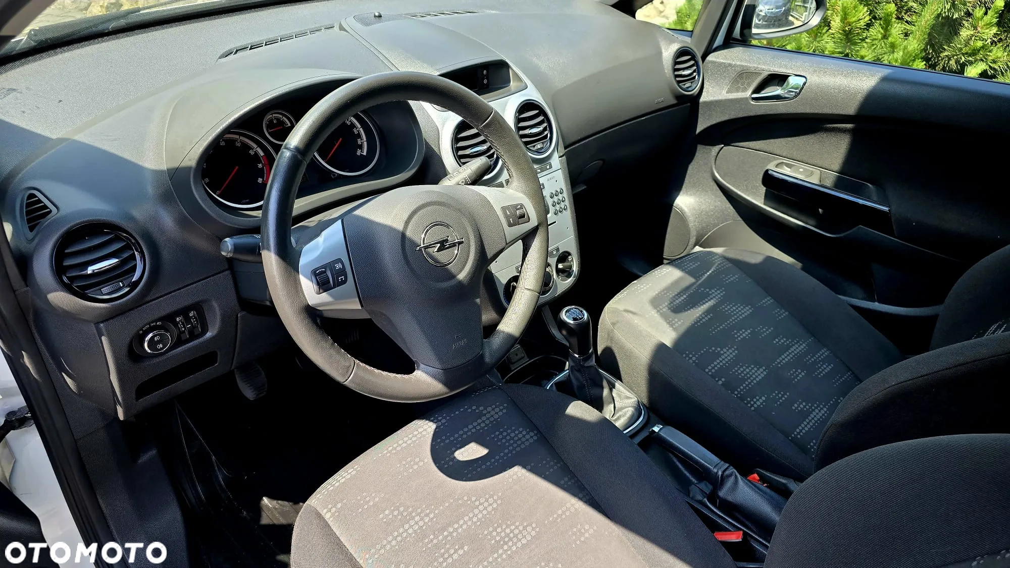 Opel Corsa 1.4 16V Sport - 15