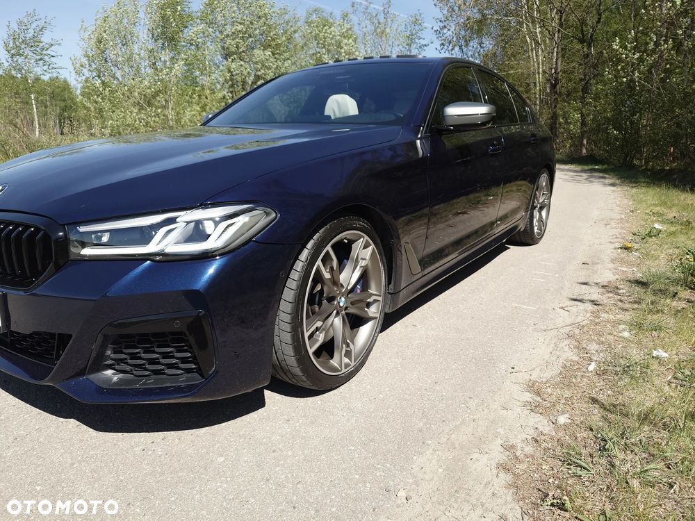 BMW Seria 5 M550i xDrive - 1