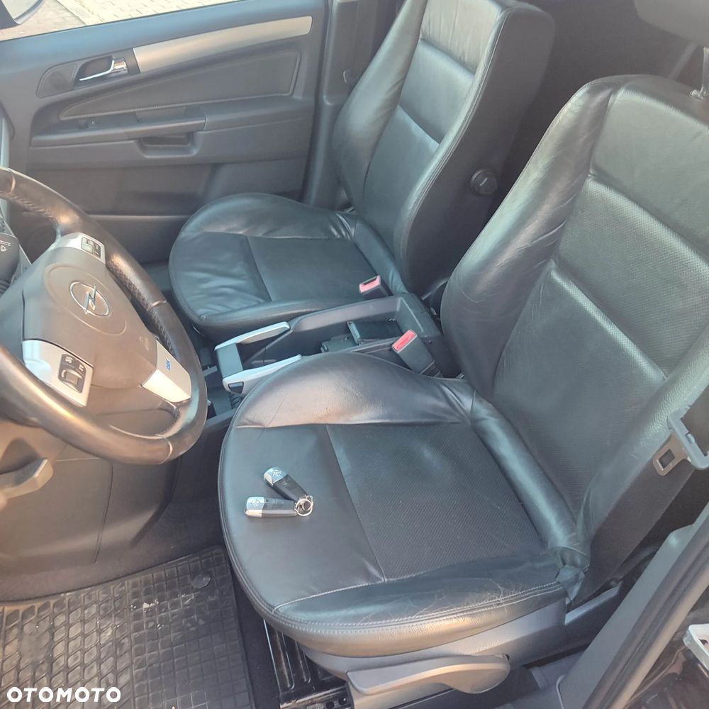 Opel Zafira - 14