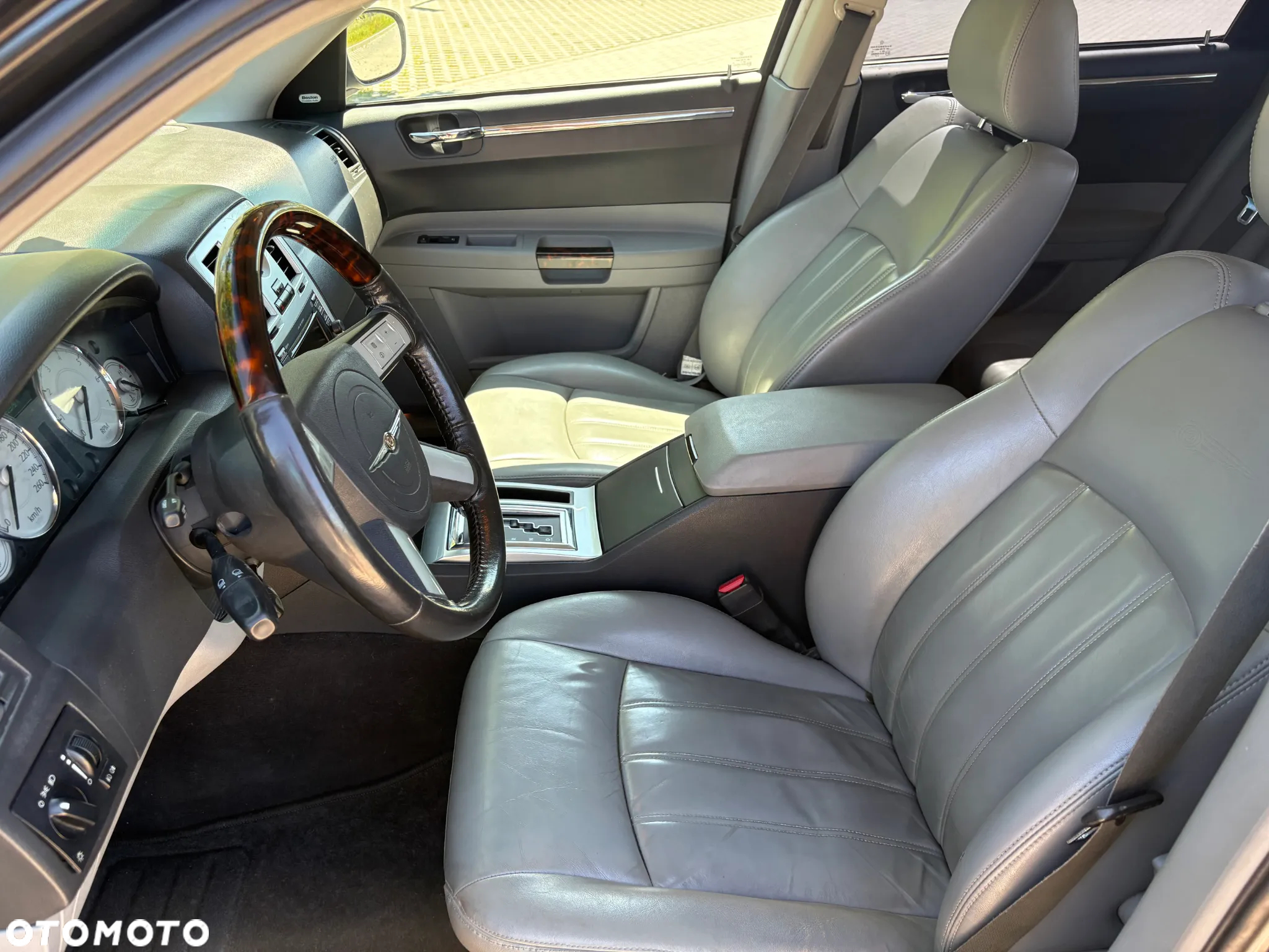 Chrysler 300C 3.0 V6 CRD - 12