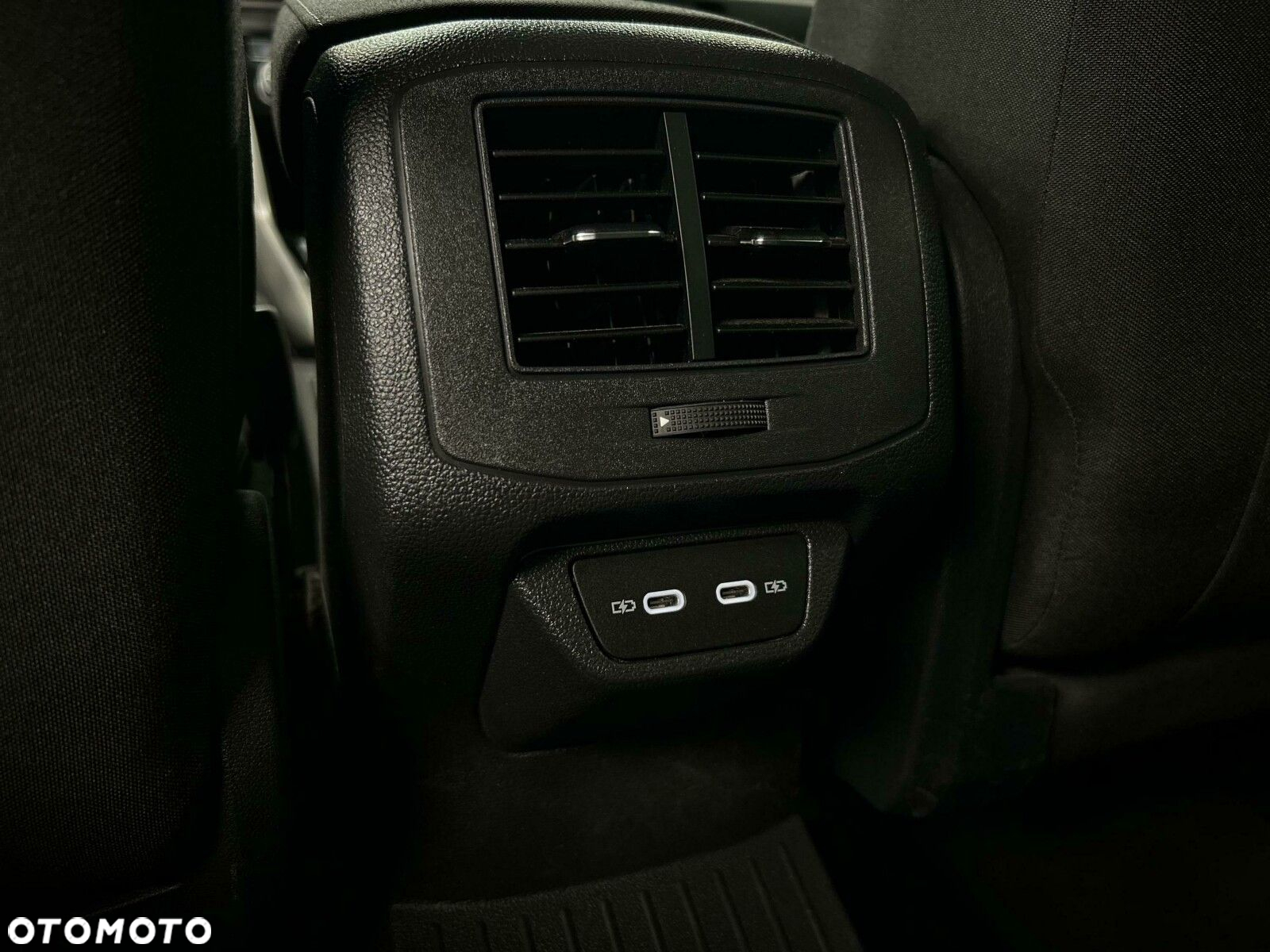 Volkswagen T-Roc 1.5 TSI ACT Advance DSG - 20