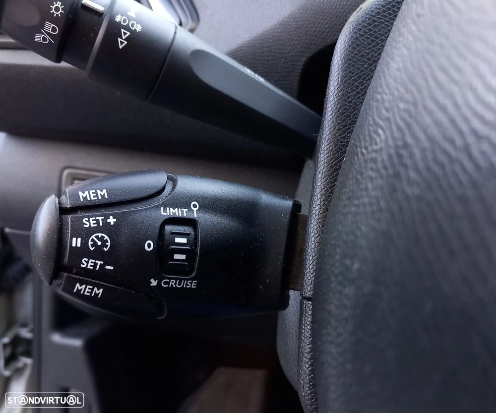 Peugeot 308 1.6 e-HDi Allure CMP6 - 23