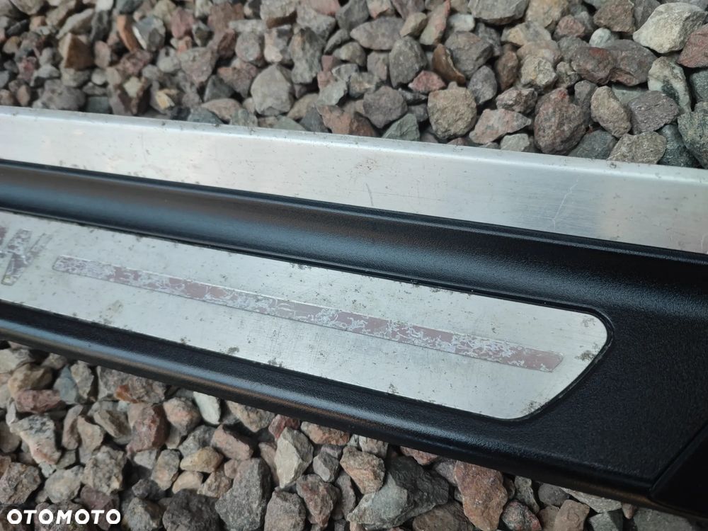BMW E46 COUPE / CABRIO ORYGINALNE LISTWY OZDOBNE PROGOWE LEWA / PRAWA O NR. 51 47 8 219 213 / 51 47 8 219 214 OEM W WERSJI CHROM - 13
