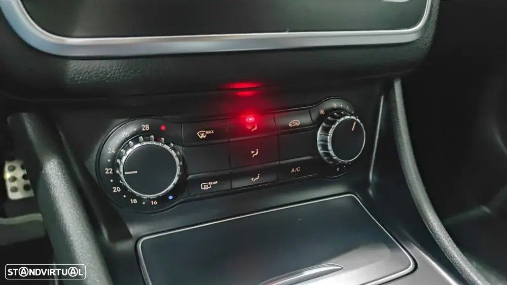 Mercedes-Benz CLA 200 d AMG Line Aut. - 41
