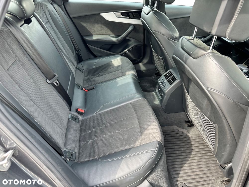 Audi A4 Limousine - 12