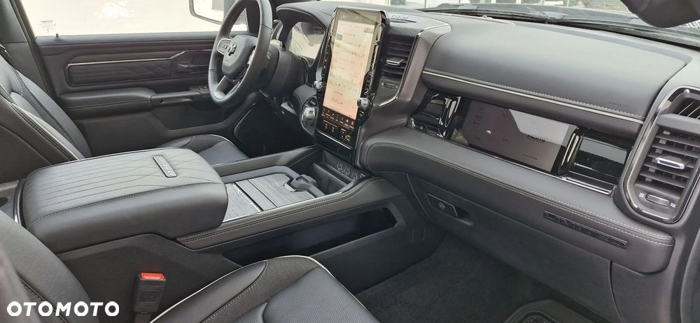 RAM 1500 5.7 Crew Cab Limited - 10
