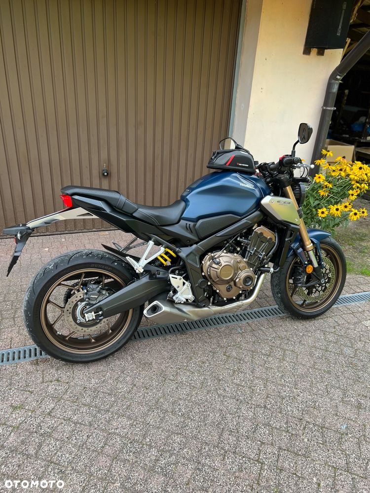 Honda CB - 2