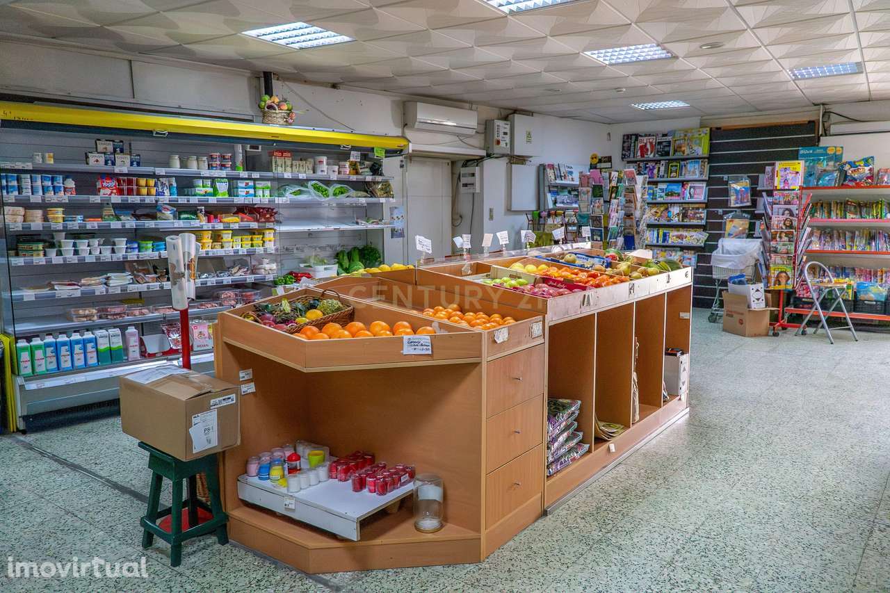 Oportunidade Única de Negócio em Santa Bárbara de Nexe – Faro - Grande imagem: 2/15