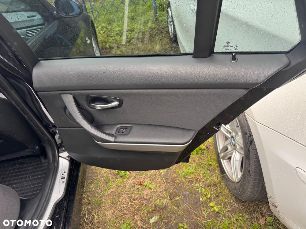 BMW Seria 3 318i - 13