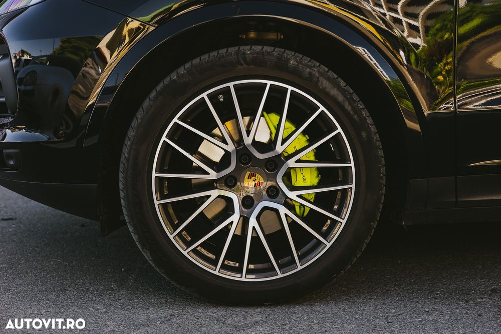Porsche Cayenne - 7