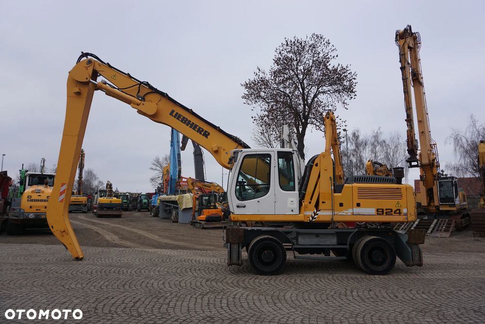 Liebherr A 924C - 6