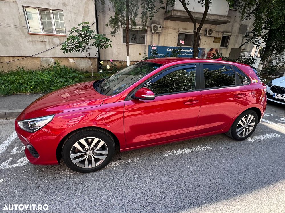 Hyundai i30 1.4 100CP 5DR M/T Highway+ - 1