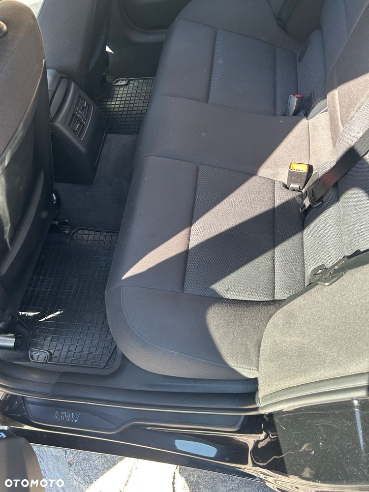 BMW Seria 3 318d - 13