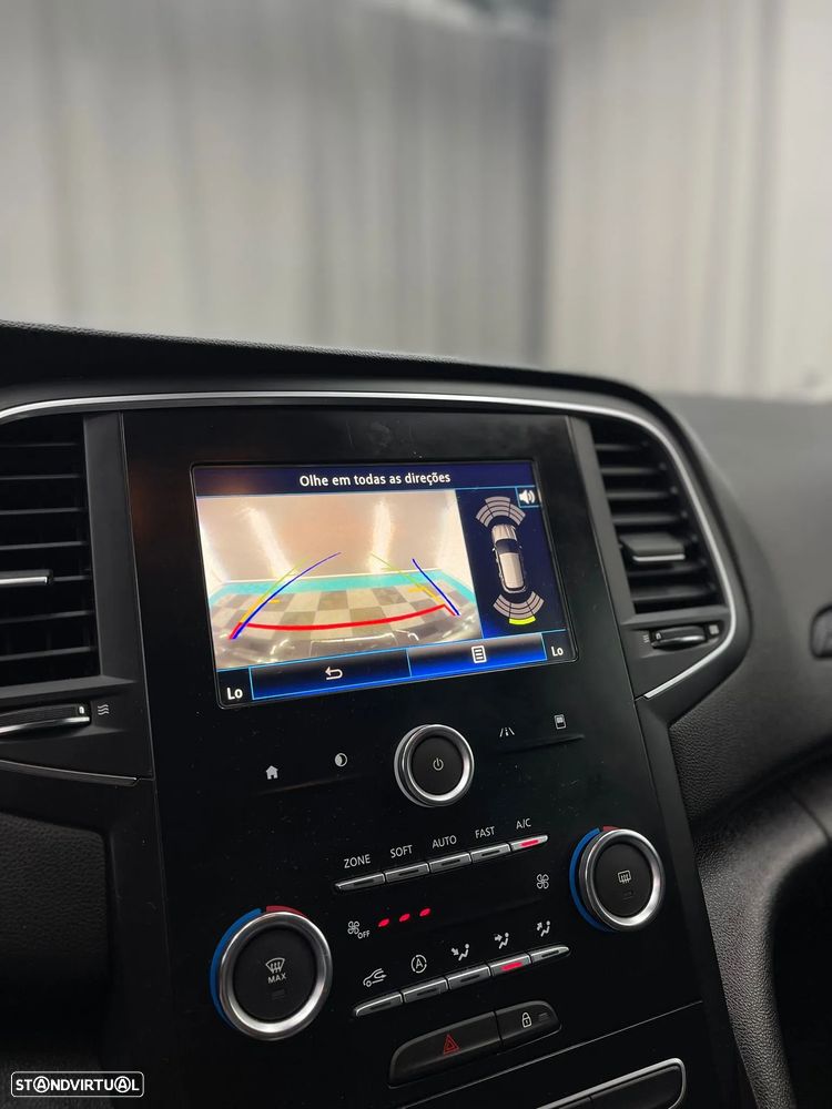 Renault Mégane 1.5 dCi Limited EDC - 21