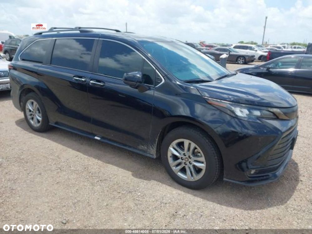 Toyota Sienna - 1