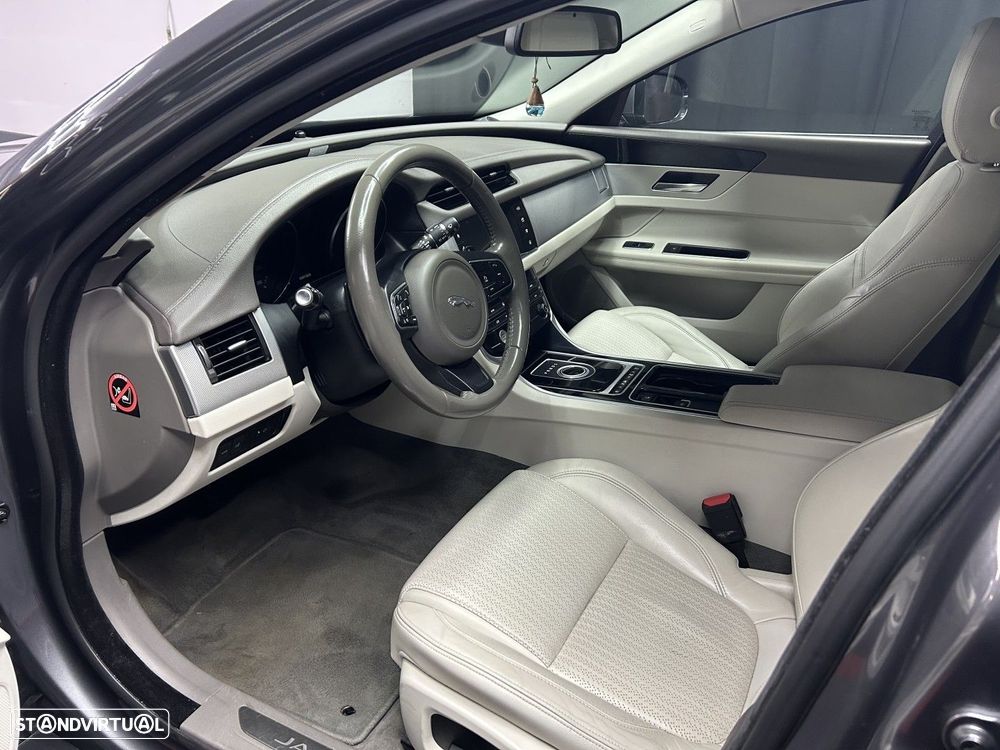 Jaguar XF 2.0 D Prestige Aut. - 8