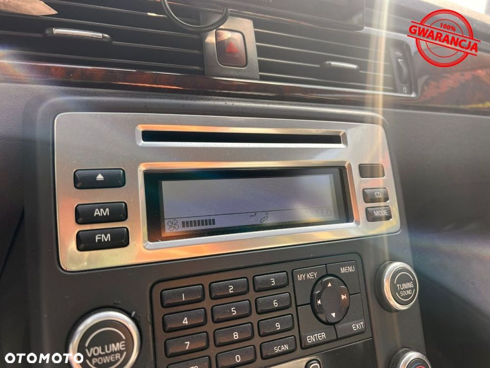 Volvo V70 2.4D Momentum - 22