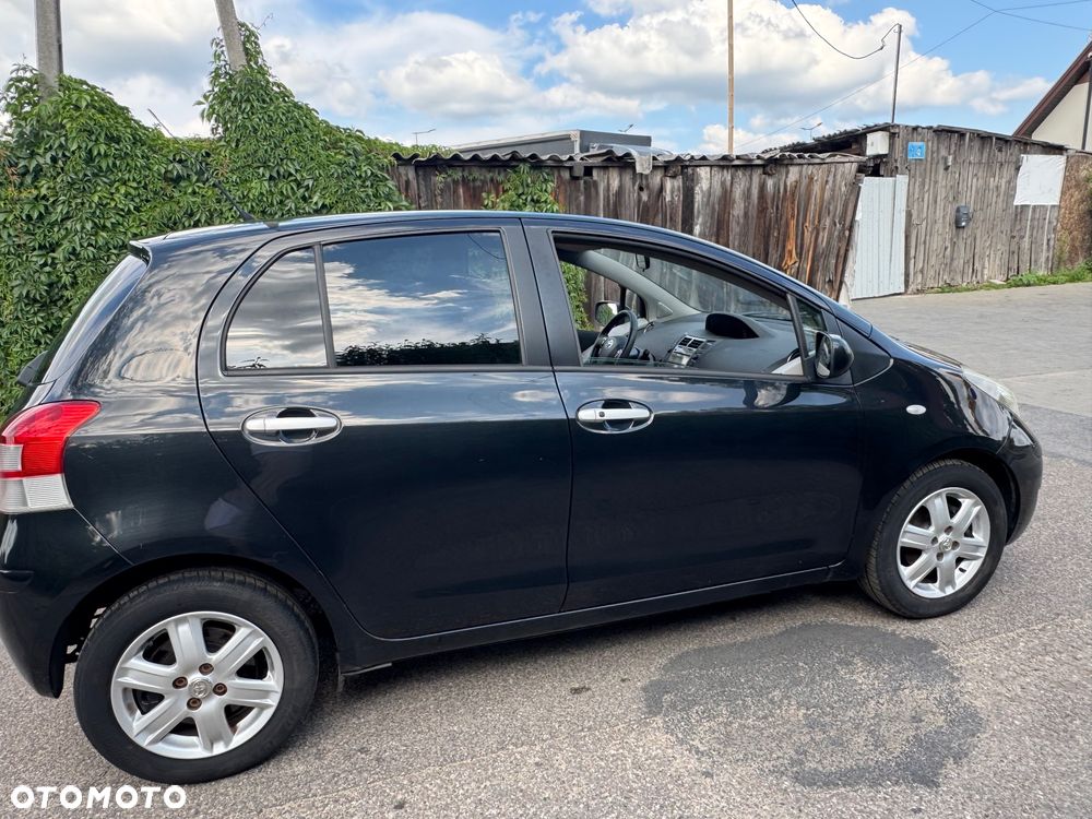 Toyota Yaris 1.33 VVT-i Executive - 10