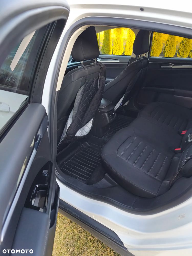 Ford Mondeo - 10