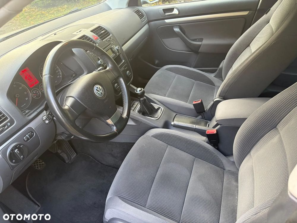 Volkswagen Golf - 18