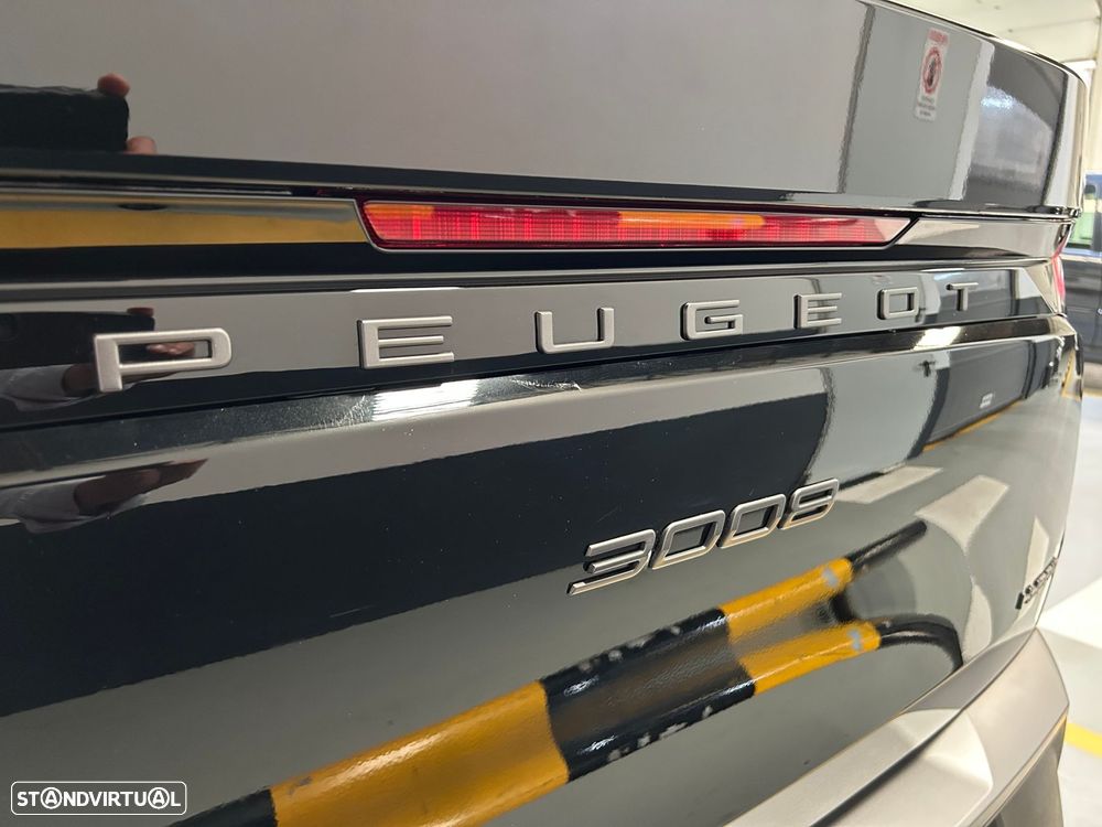 Peugeot 3008 1.2 Hybrid Allure e-DCS6 - 14