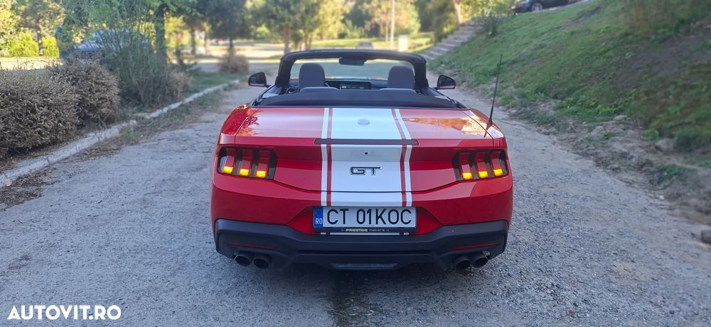 Ford Mustang 5.0 V8 GT - 10