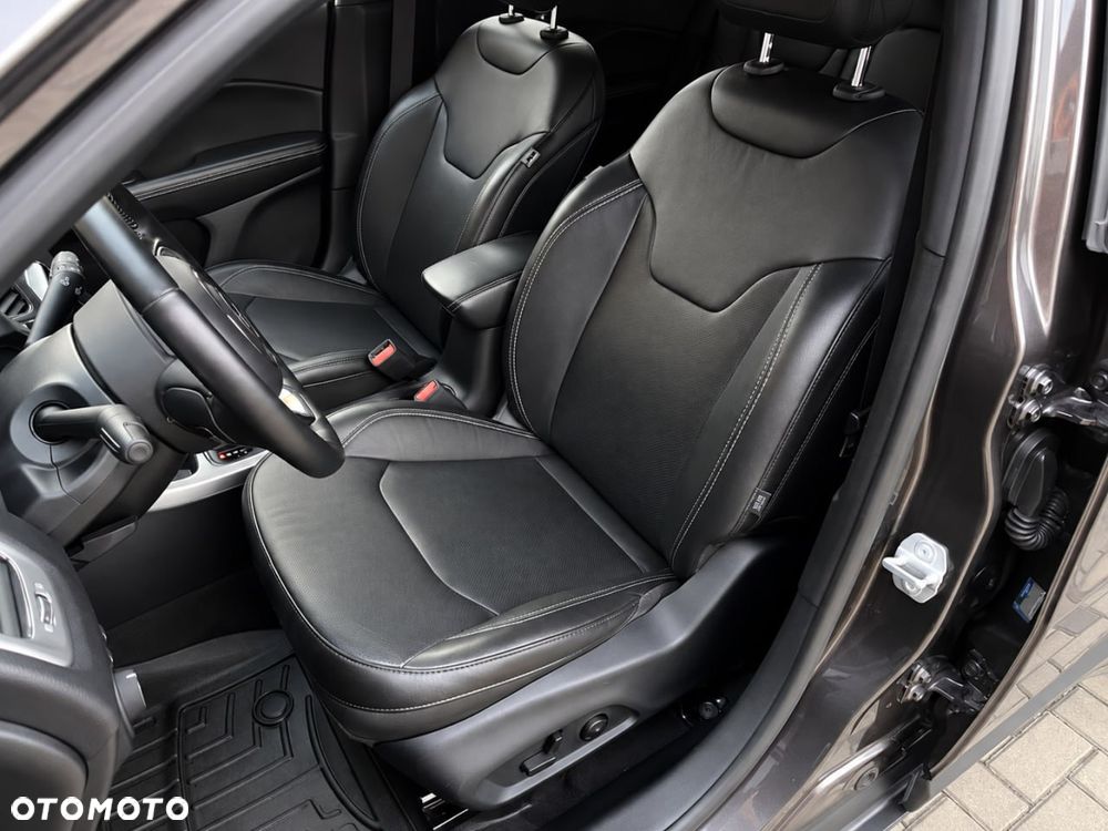 Jeep Compass - 15