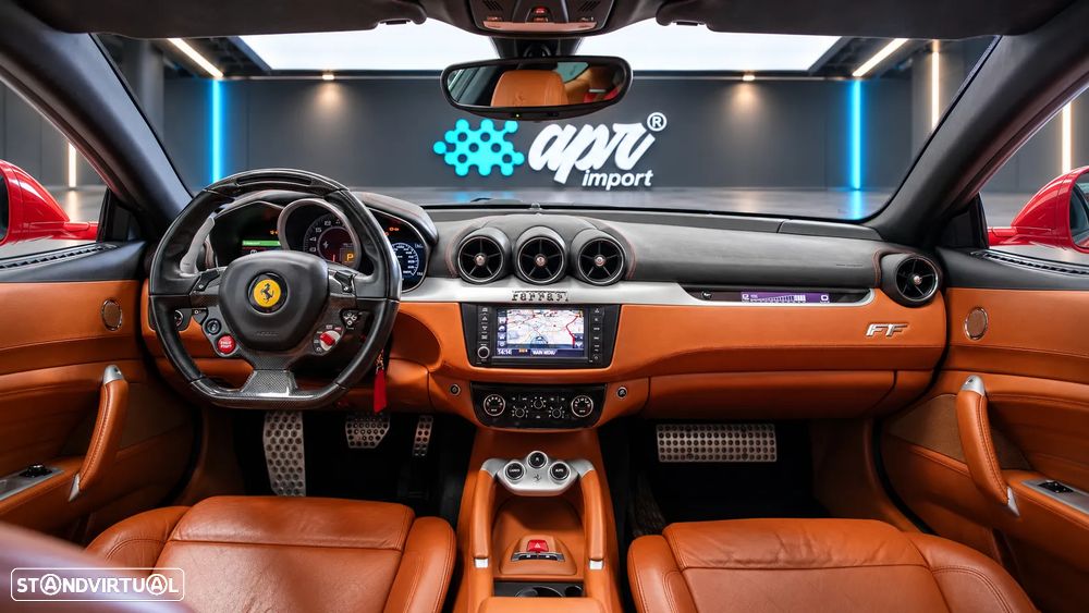 Ferrari FF 6.3 V12 - 12