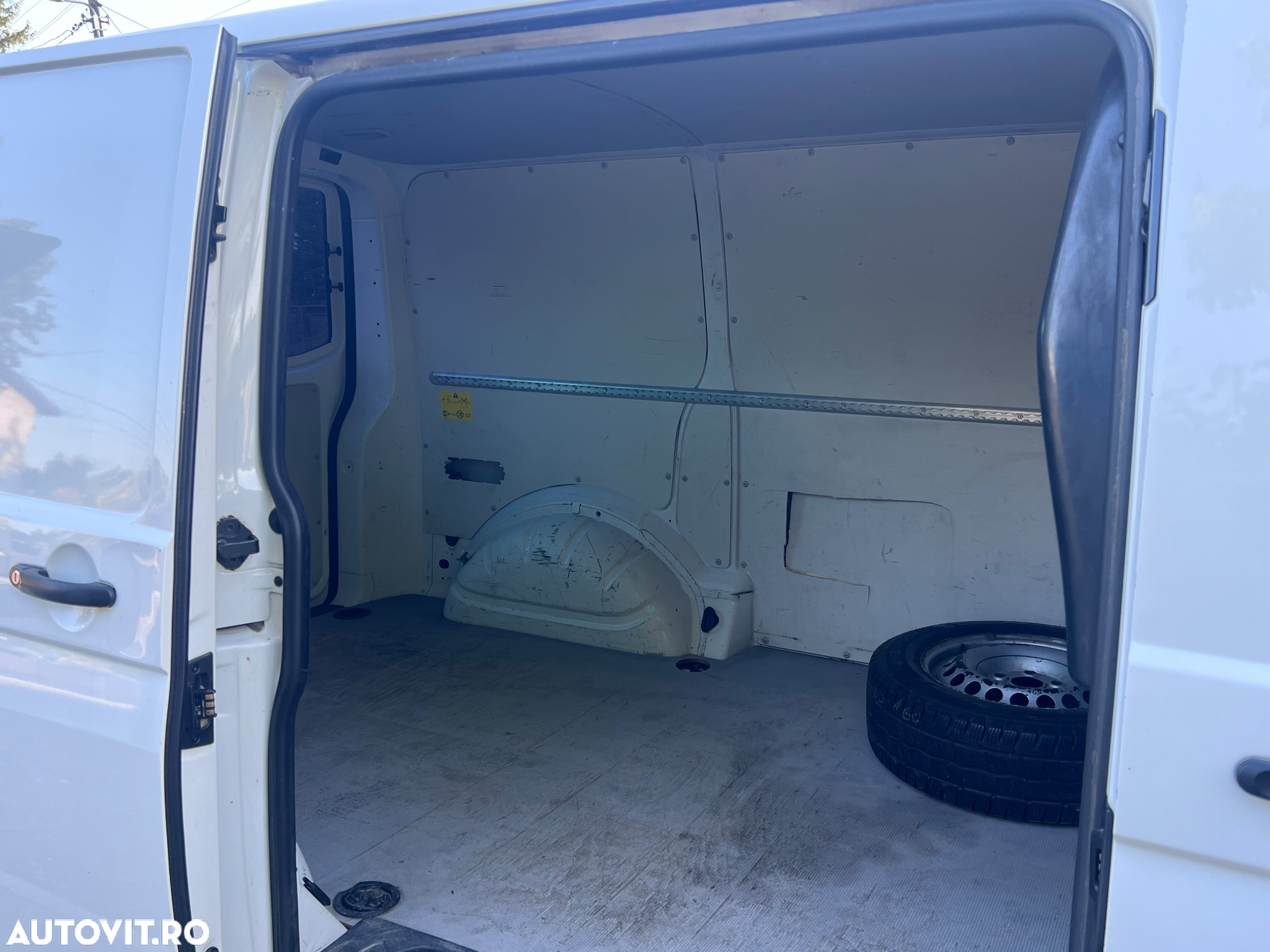 Volkswagen Transporter - 7