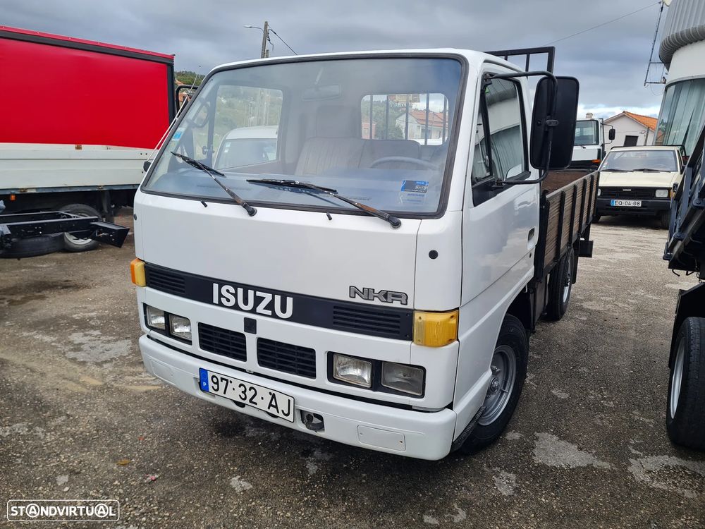 Isuzu NKR - 1