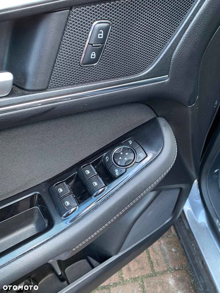 Ford S-Max 2.0 TDCi Titanium PowerShift - 9