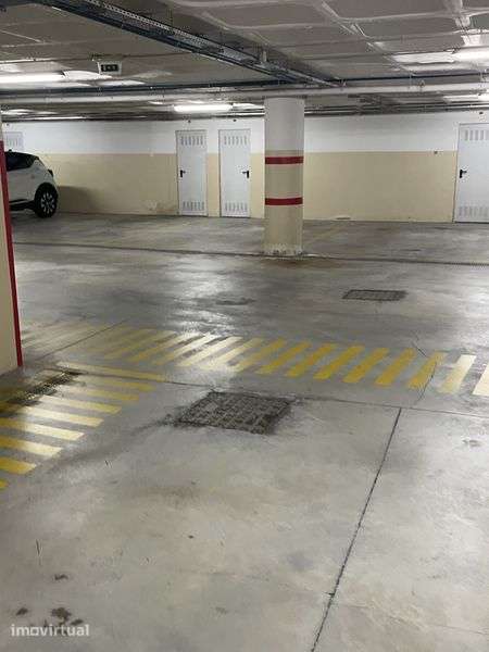 Aluga se lugar de garagem perto HSJ - Grande imagem: 2/3