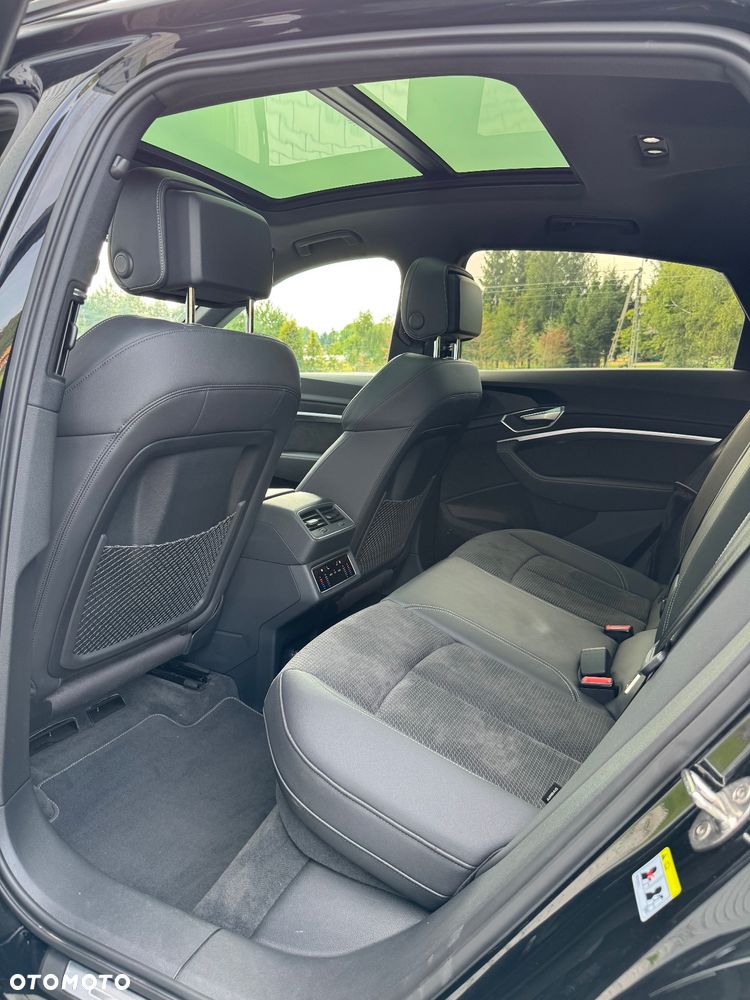 Audi e-tron 50 Quattro S Line - 12