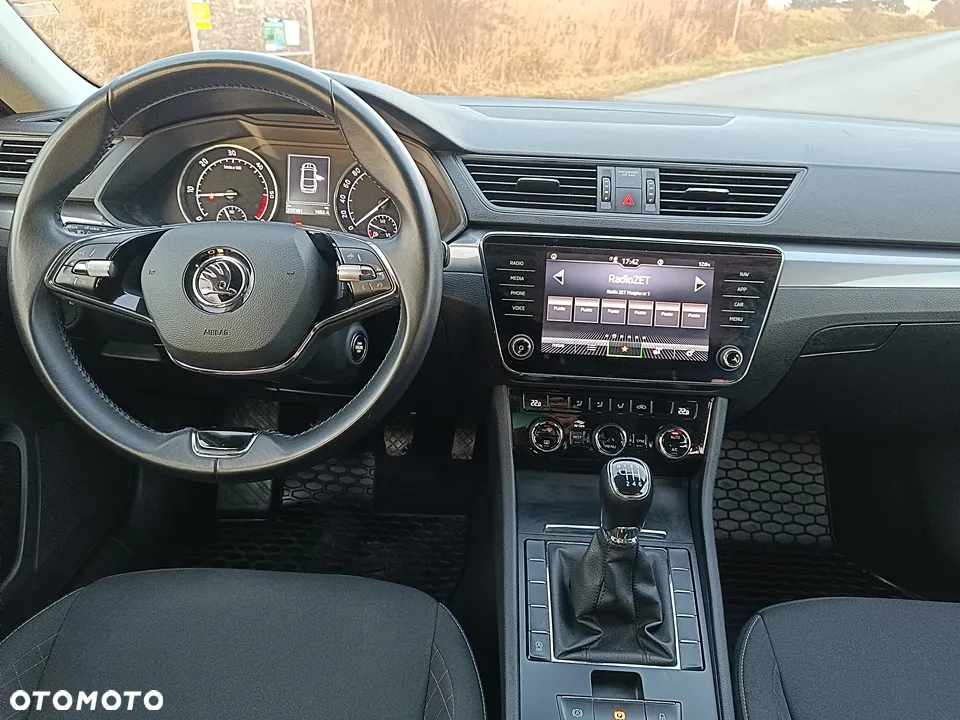 Skoda Superb 2.0 TDI Ambition - 31