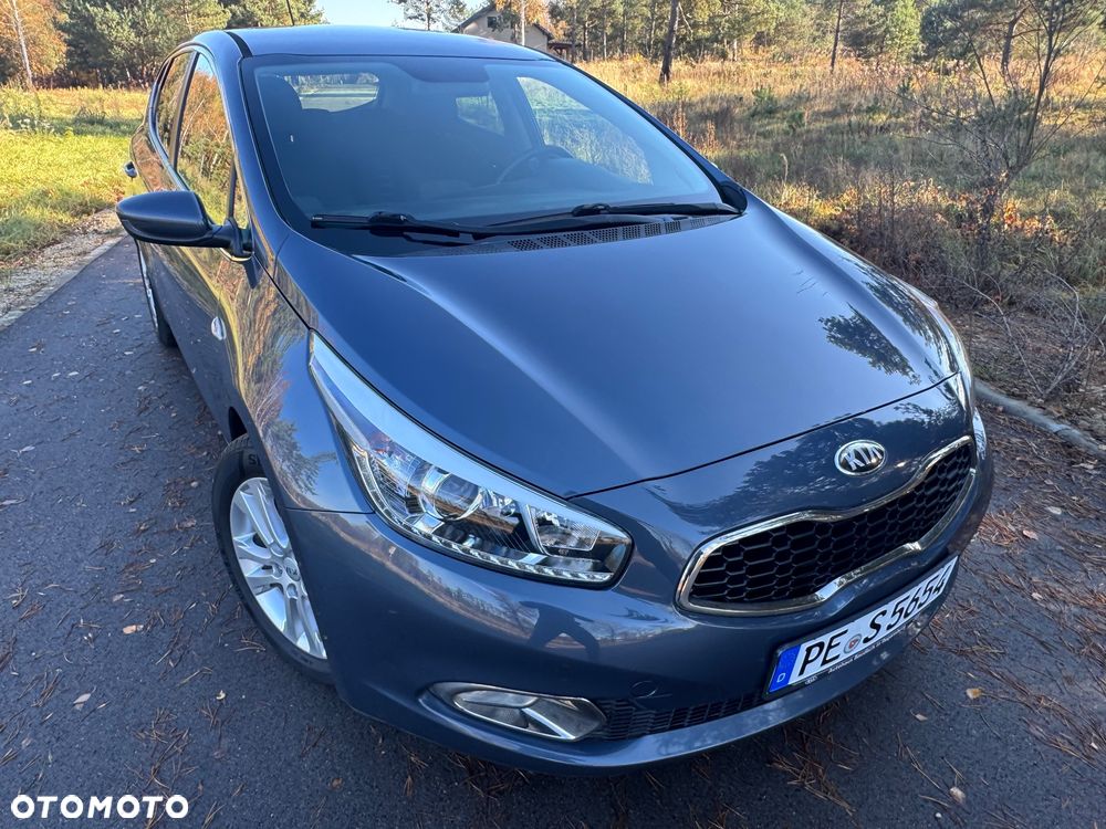 Kia Ceed Cee'd 1.6 CRDi Business Line - 1