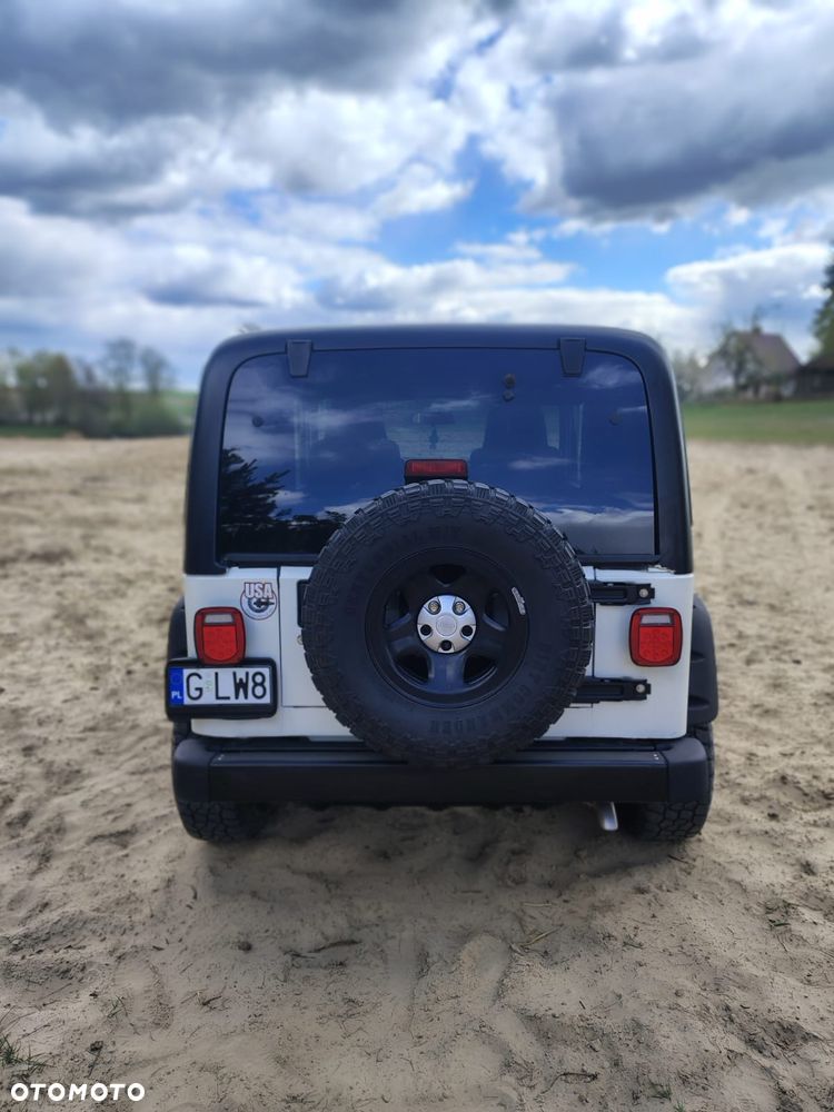 Jeep Wrangler - 6
