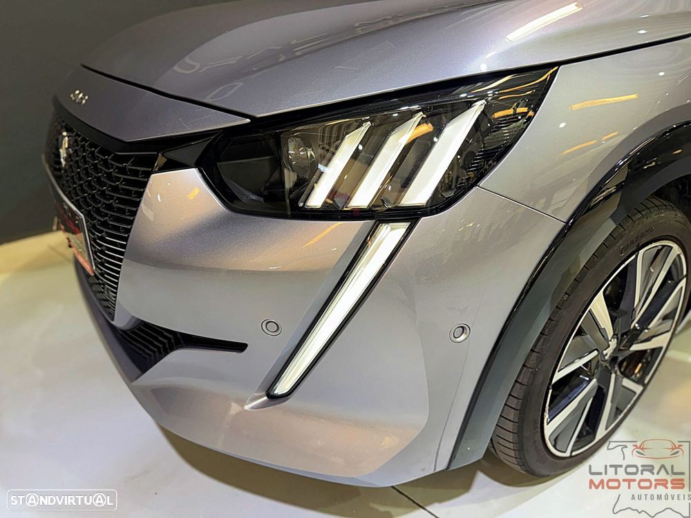 Peugeot 208 1.2 PureTech GT EAT8 - 6