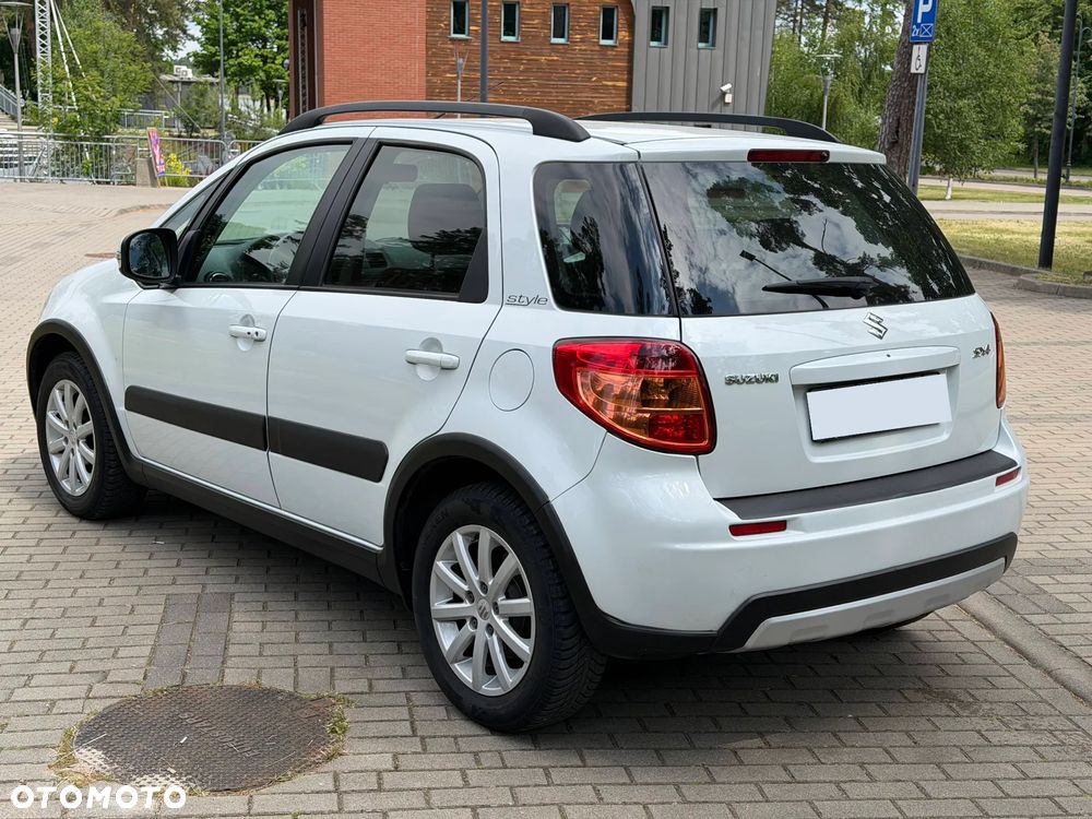 Suzuki SX4 Classic 1.6 VVT Automatik 4x2 Style - 4