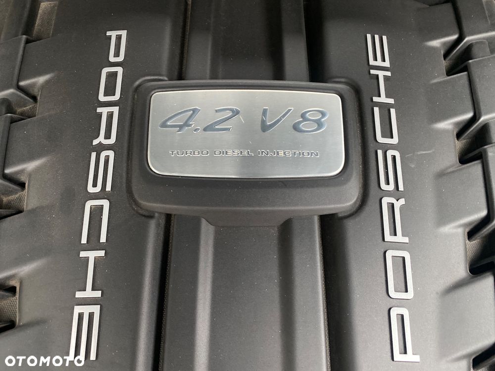 Porsche Cayenne - 36