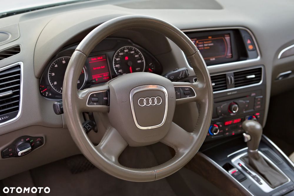 Audi Q5 3.2 FSI Quattro S tronic - 17