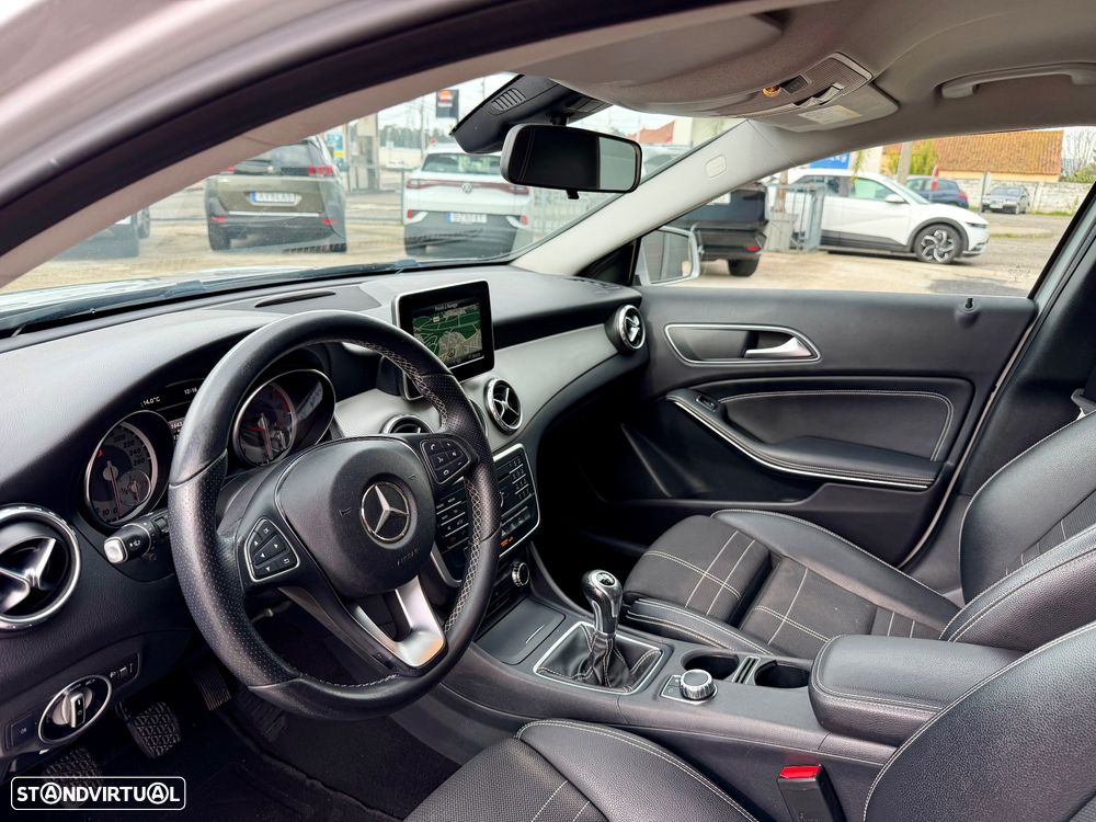 Mercedes-Benz GLA 180 CDI Urban - 10
