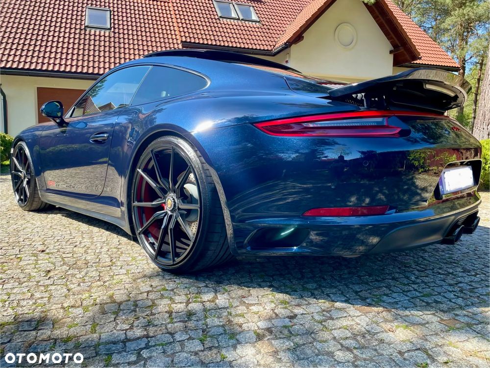 Porsche 911 - 9