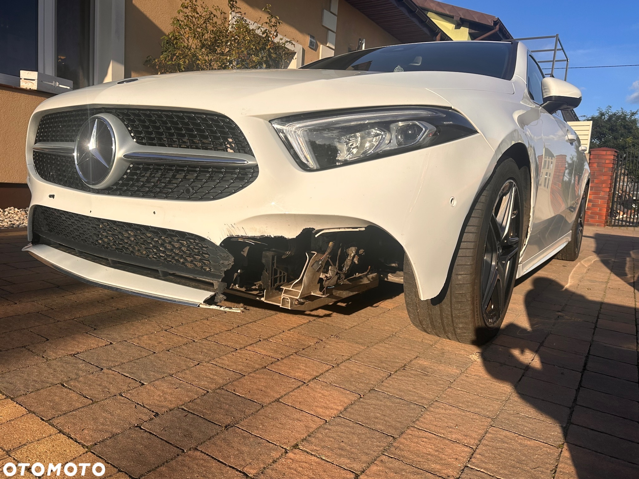 Mercedes-Benz Klasa A 180 7G-DCT AMG Line - 37