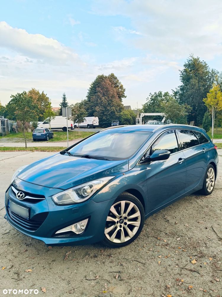 Hyundai i40 i40cw 1.7 CRDi Fifa World Cup Edition - 1