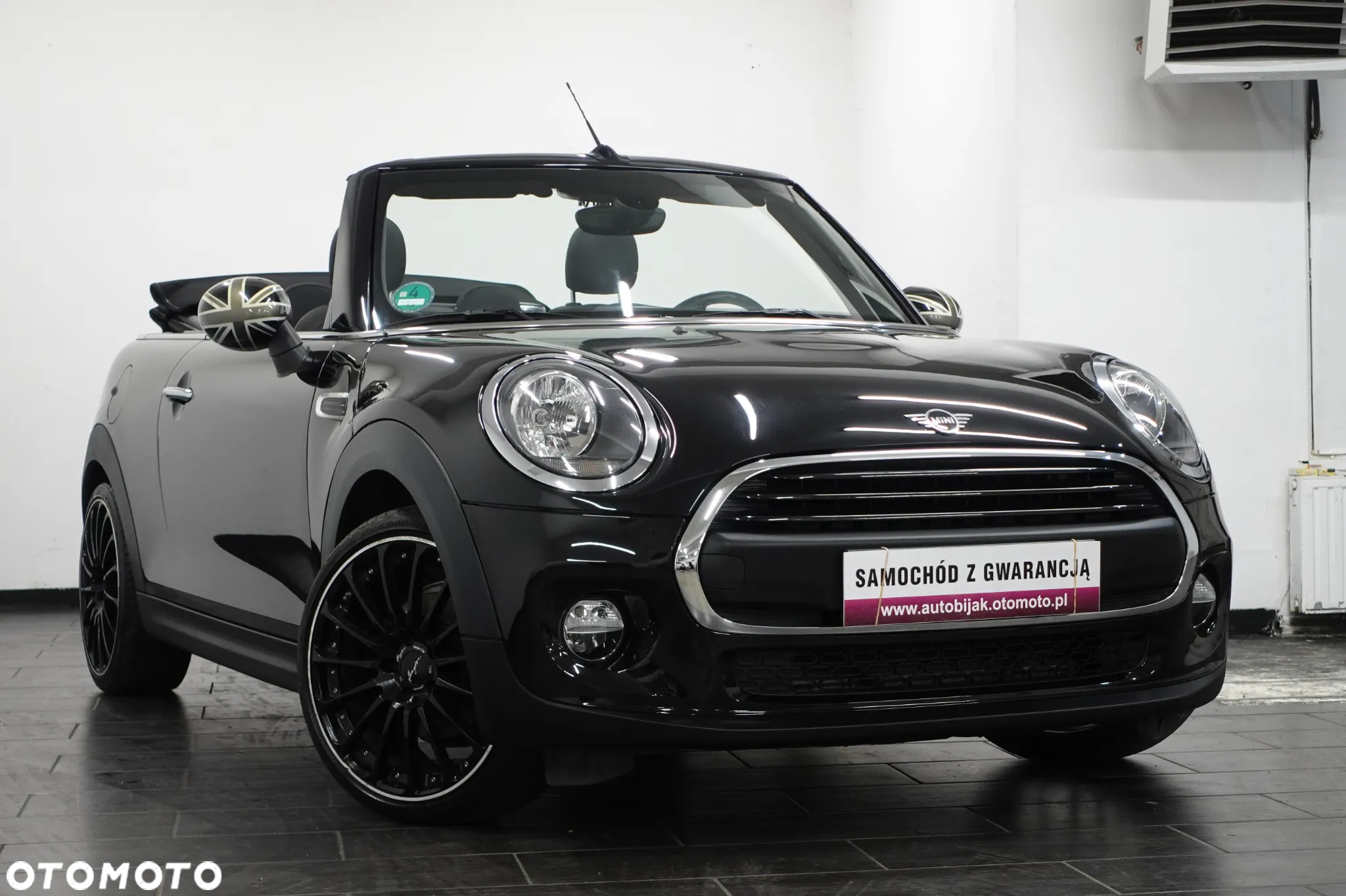 MINI ONE Cabrio - 16