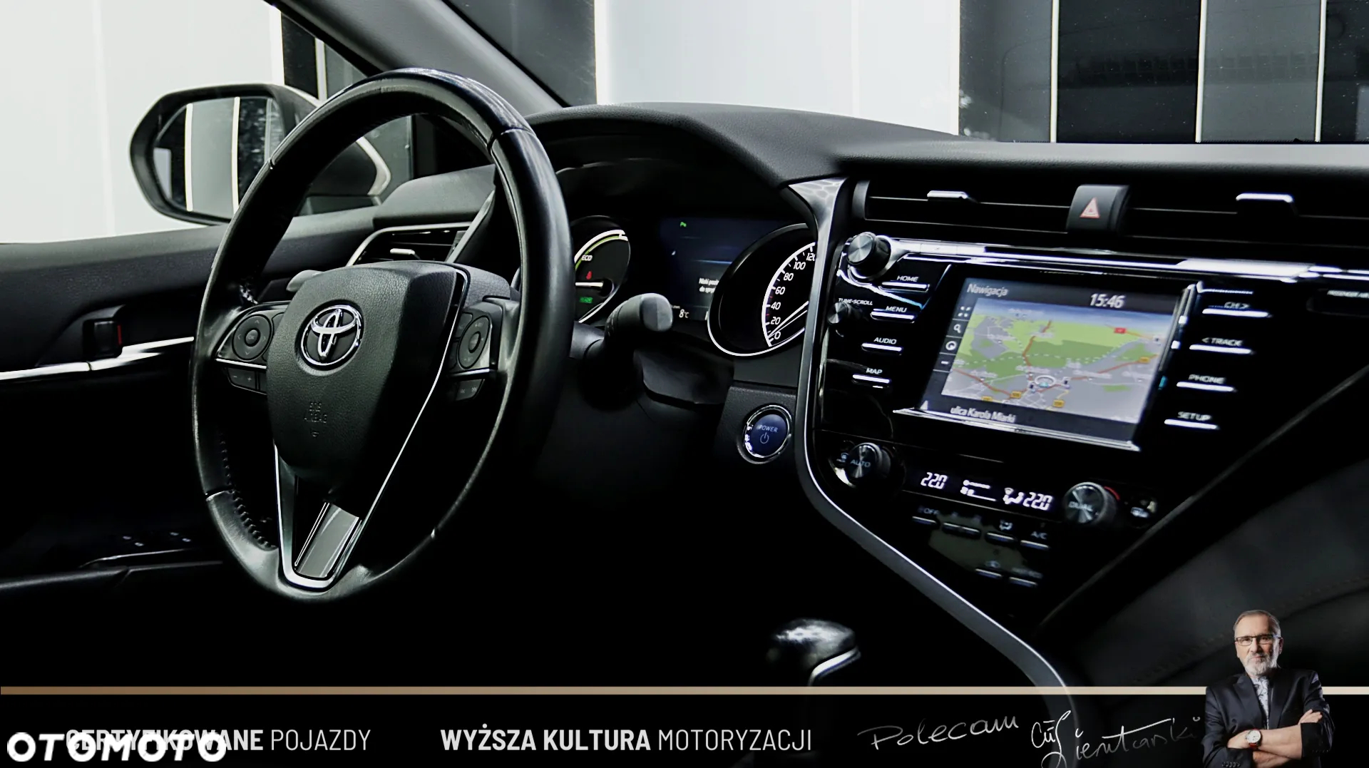 Toyota Camry 2.5 Hybrid Comfort CVT - 19